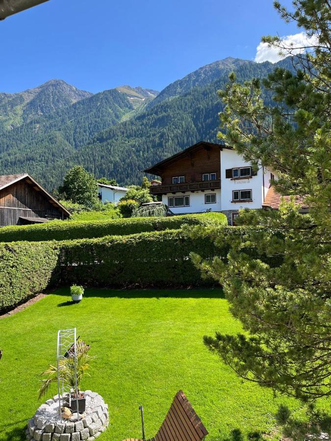 Apart Schoene Aussicht Sautens Exterior photo